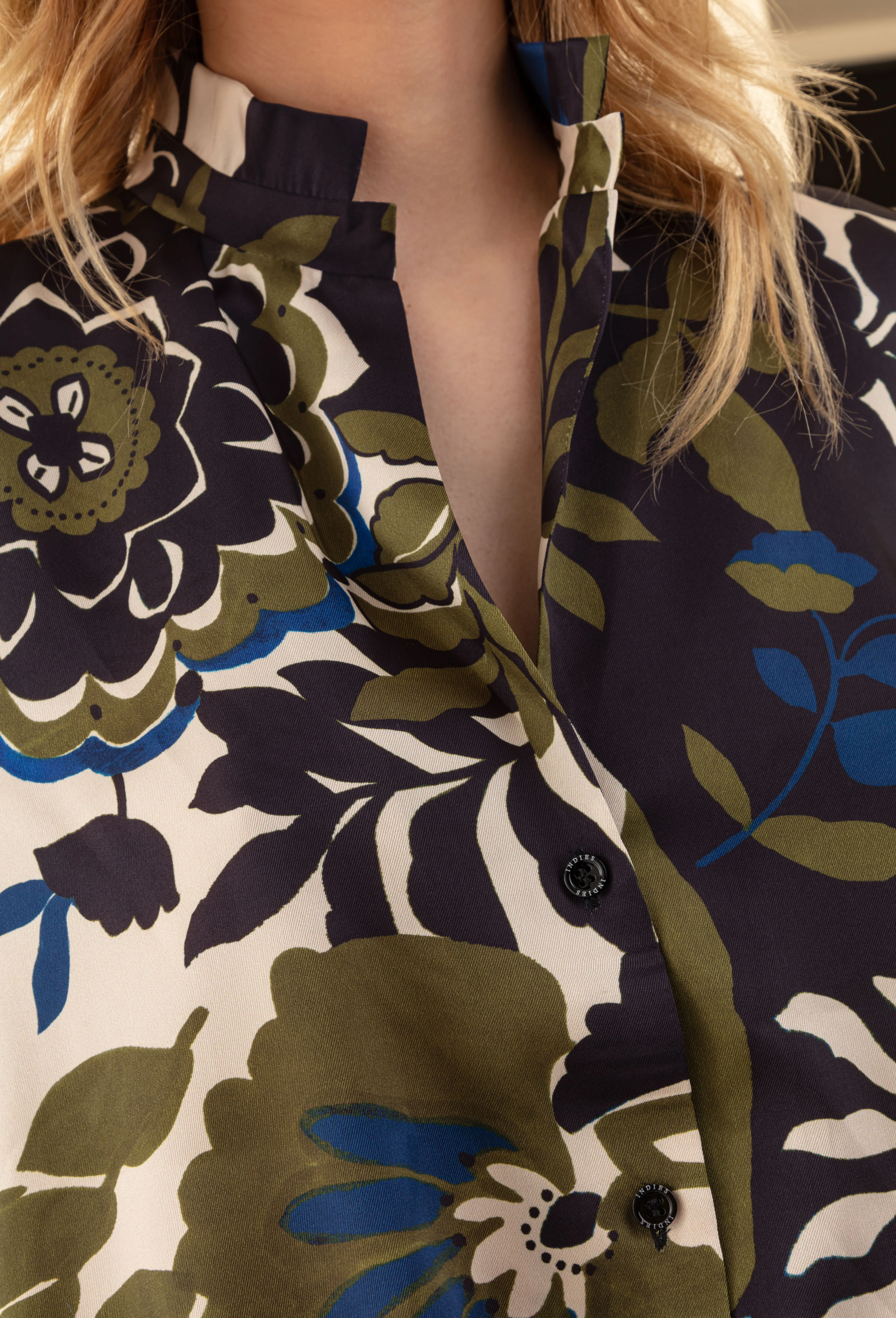 Chemise Queen satinée imprimé fleuri - Image 3