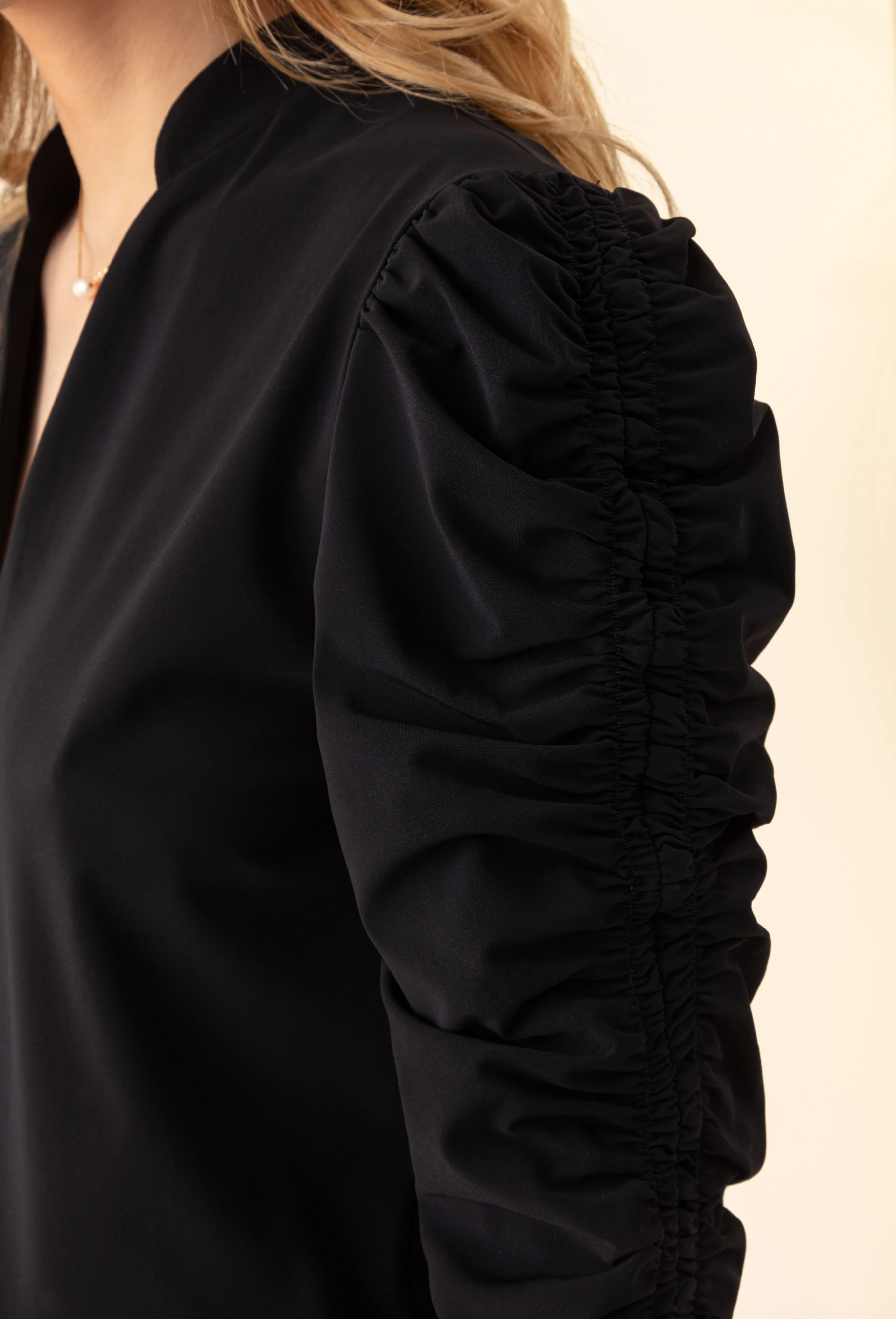 Robe Luna noire en jersey technique - Image 4